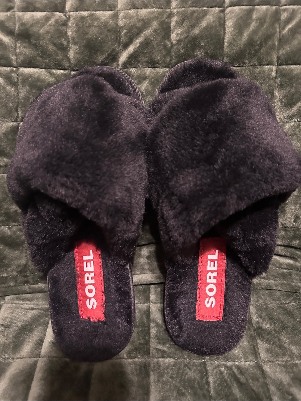 Sorel Black Plush Cross-Band Slide Slippers with Red Logo Insole